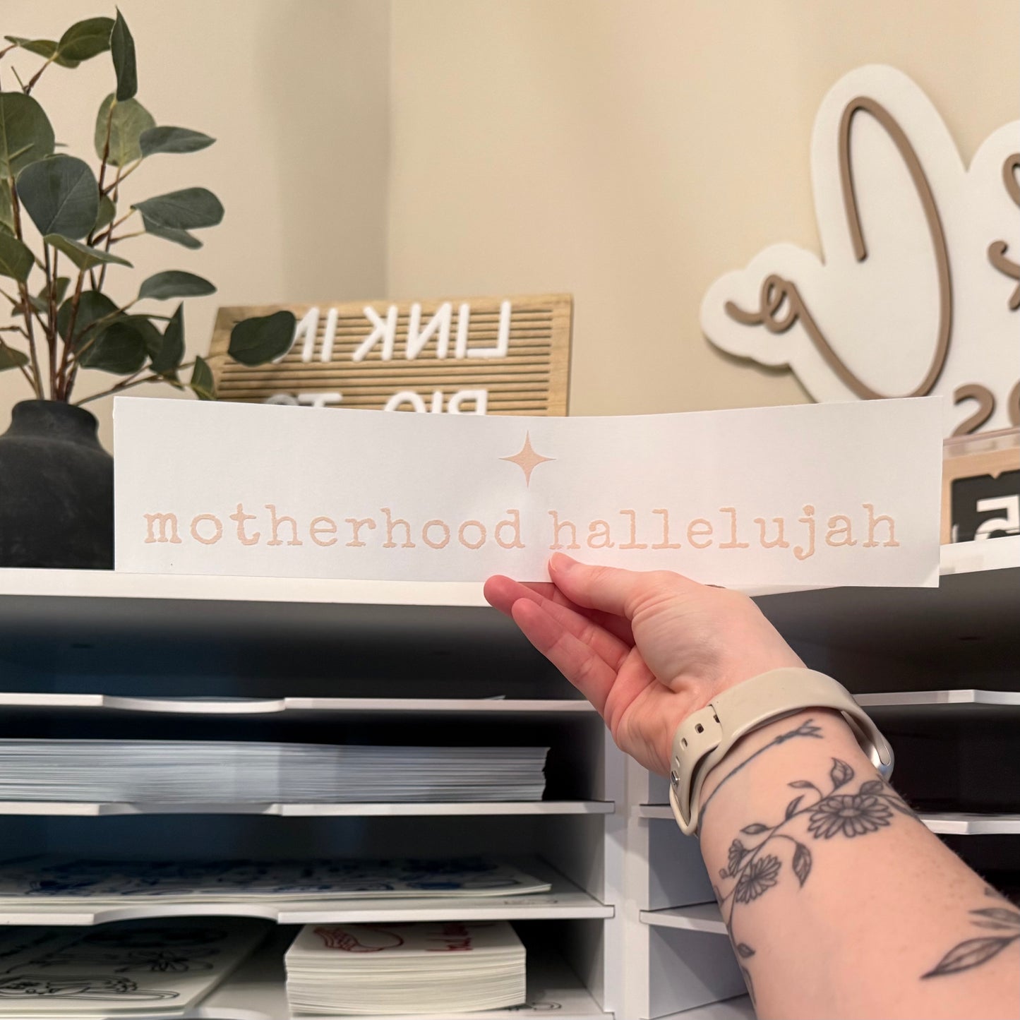 Motherhood Hallelujah Single Color (Beige)