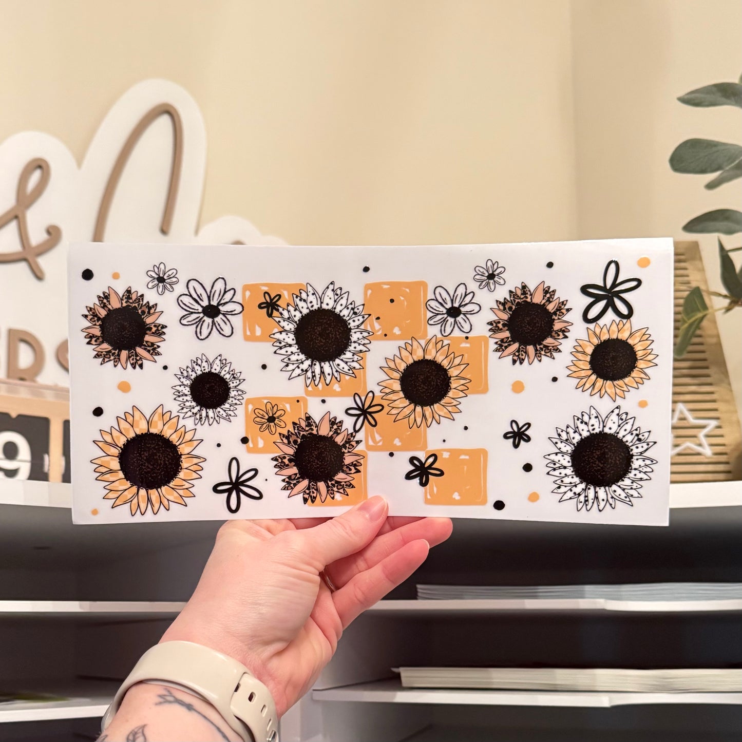 Checker Sunflowers 16oz Glass Can Wrap