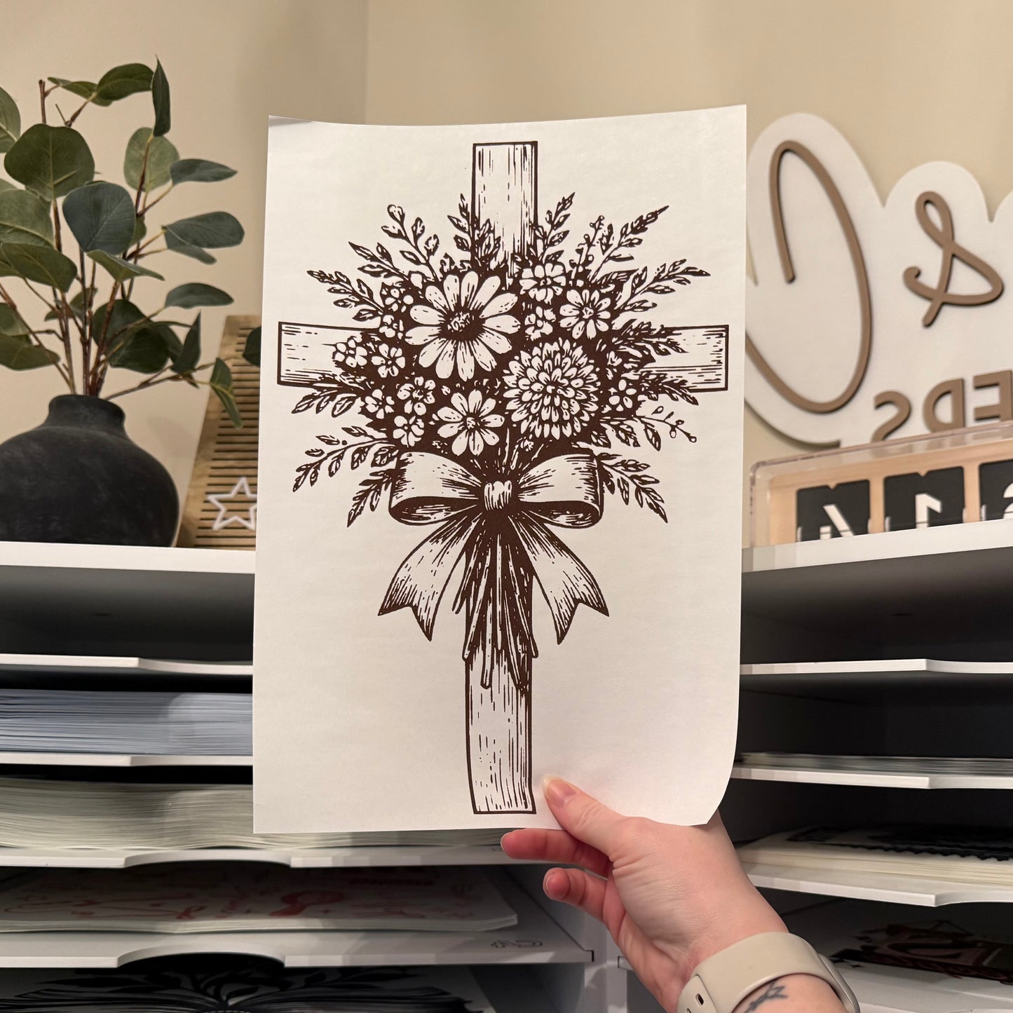 Floral Cross Single Color (Brown)