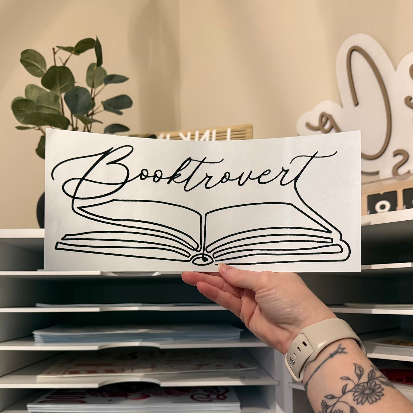 Booktrovert Single Color